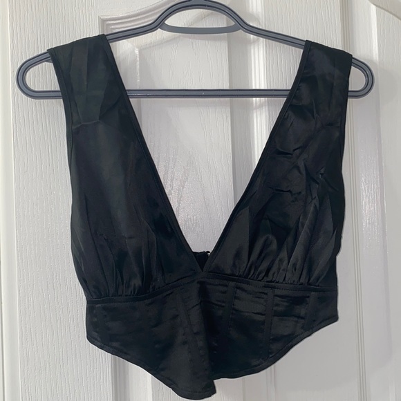 Missguided Cropped Tank - Picture 2 of 3